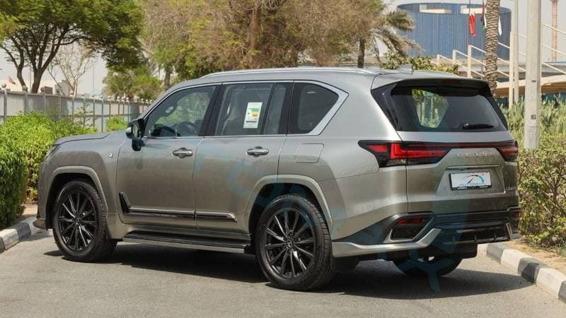 2026 Lexus LX700h F SPORT thumbnail 4