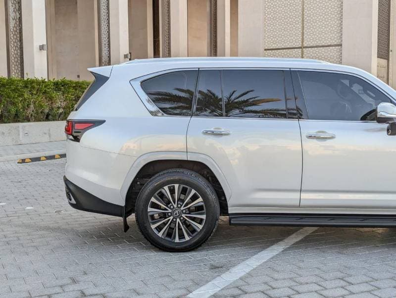 2023 Lexus LX600 PRESTIGE thumbnail 5