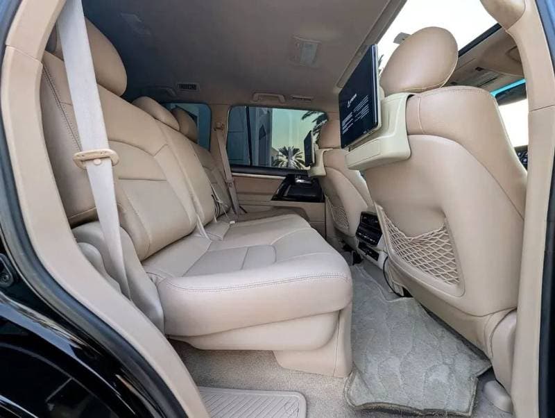 2013 Toyota Land Cruiser GXR thumbnail 7
