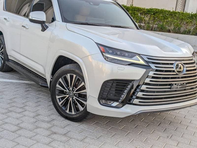 2023 Lexus LX600 PRESTIGE thumbnail 4