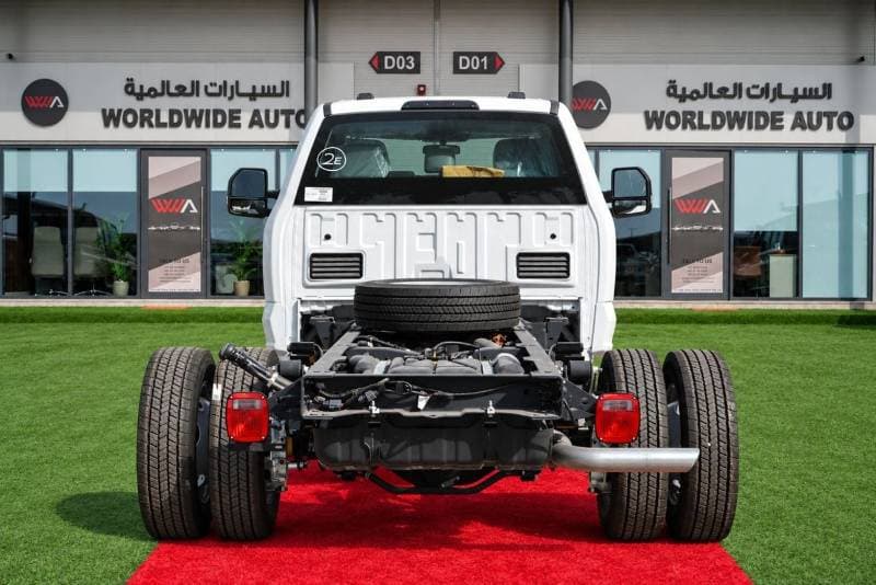 2026 Ford F 550 thumbnail 3