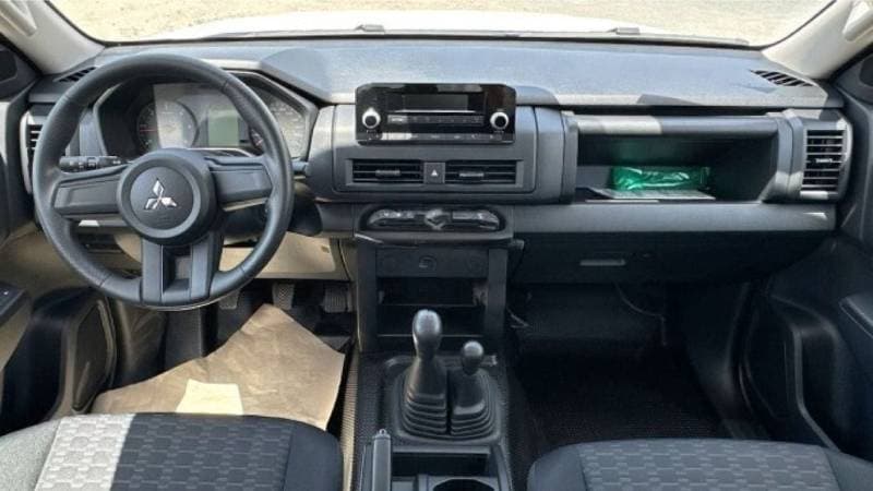 2025 Mitsubishi L200 GL thumbnail 6