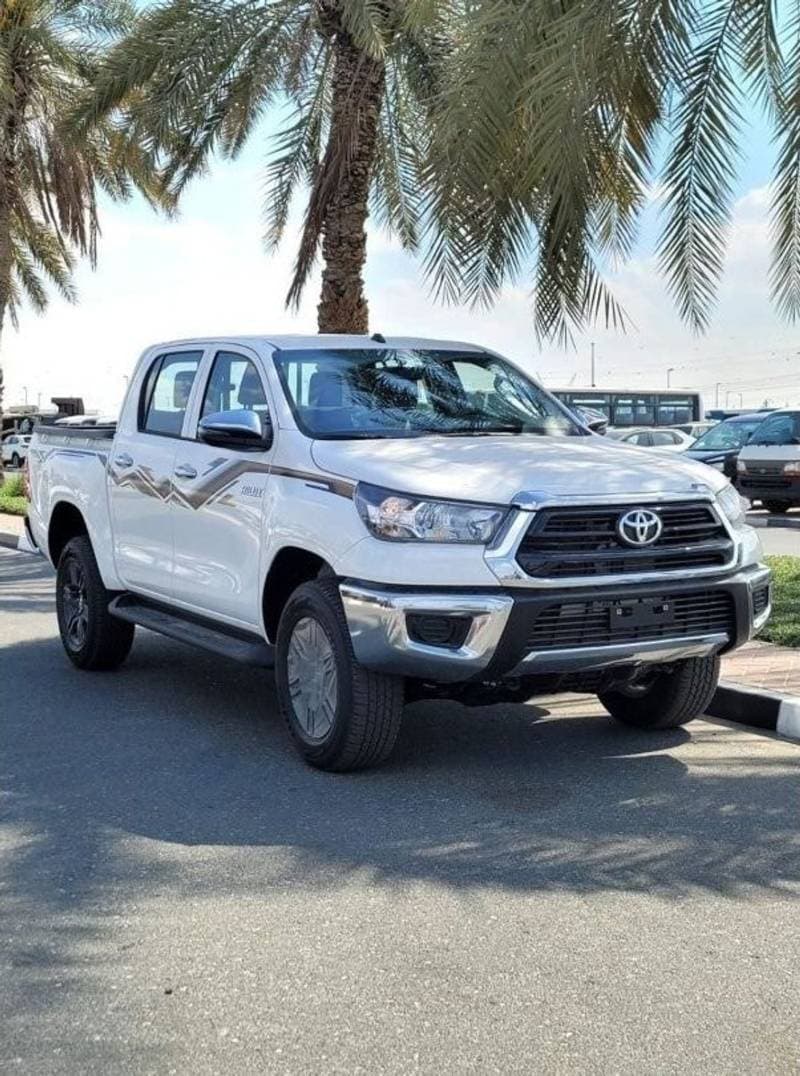 2025 Toyota Hilux SGLX