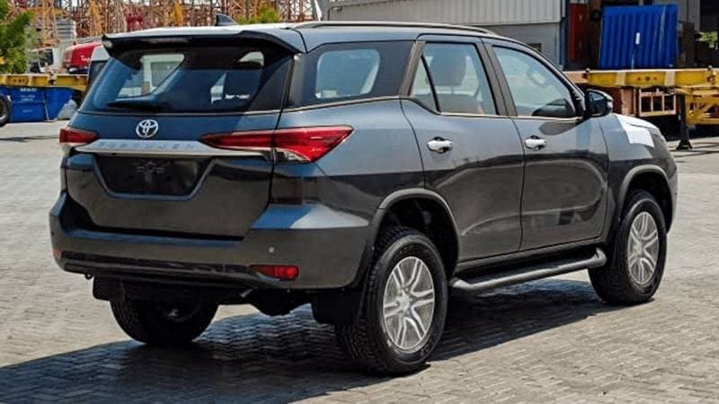 2025 Toyota Fortuner EXR thumbnail 7