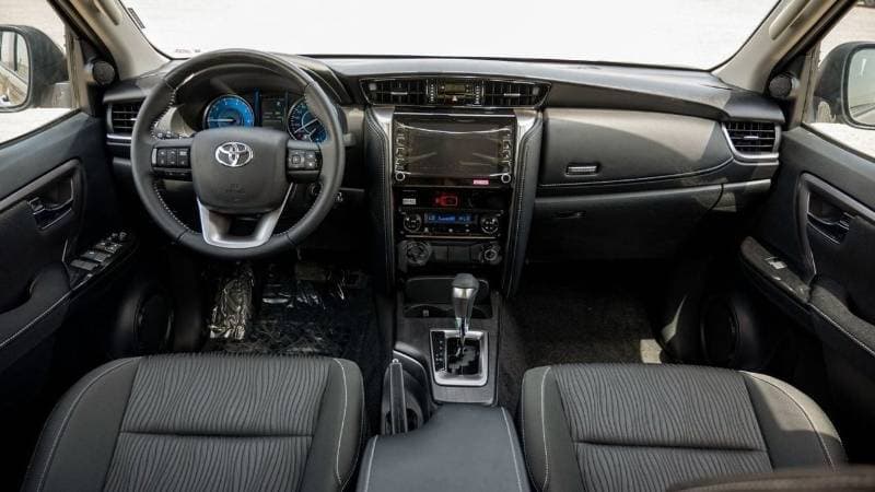 2024 Toyota Fortuner GX2 thumbnail 7
