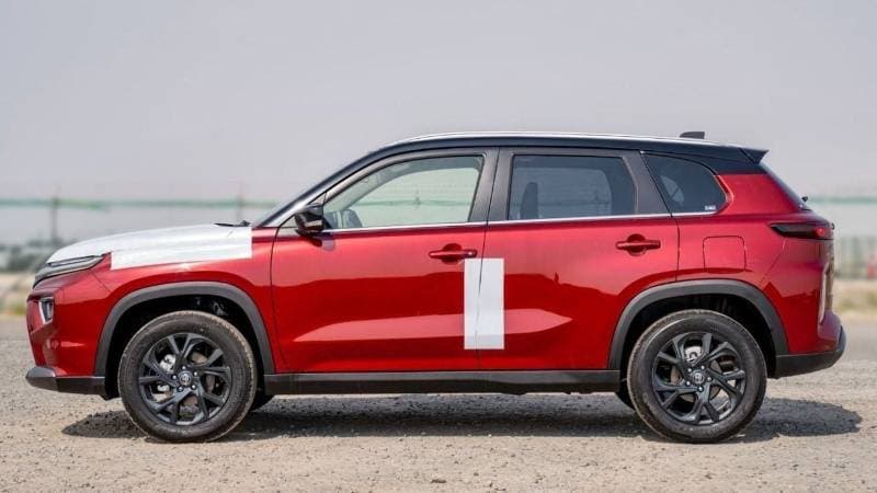 2024 Toyota Urban Cruiser GL thumbnail 8