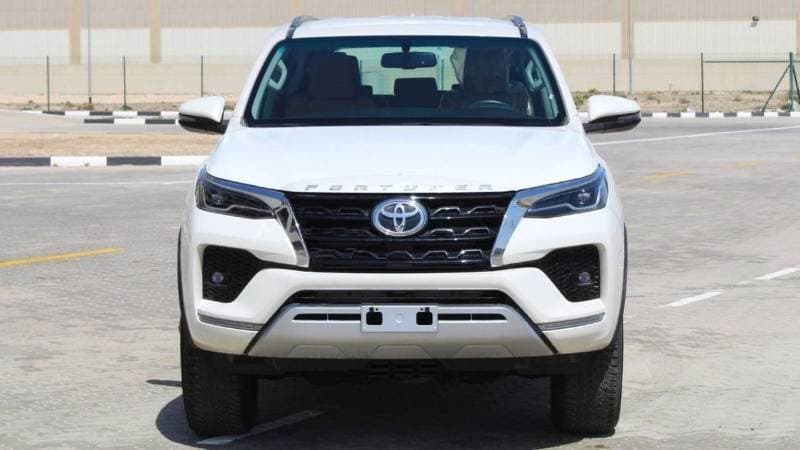 2024 Toyota Fortuner EXR thumbnail 2