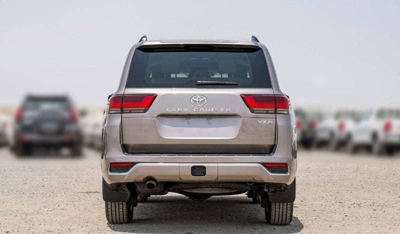 2025 Toyota Land Cruiser VXR thumbnail 7