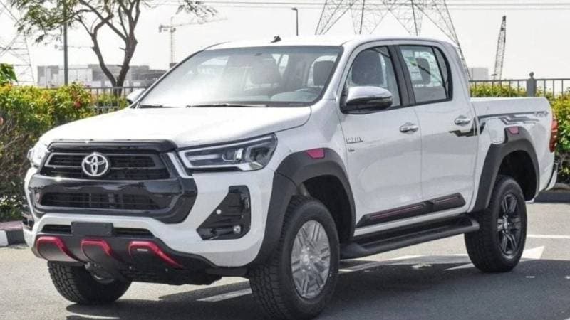 2025 Toyota Hilux SGLX