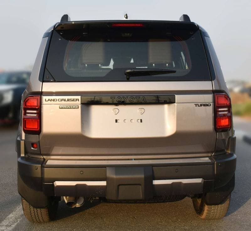 2025 Toyota Prado VXR thumbnail 6