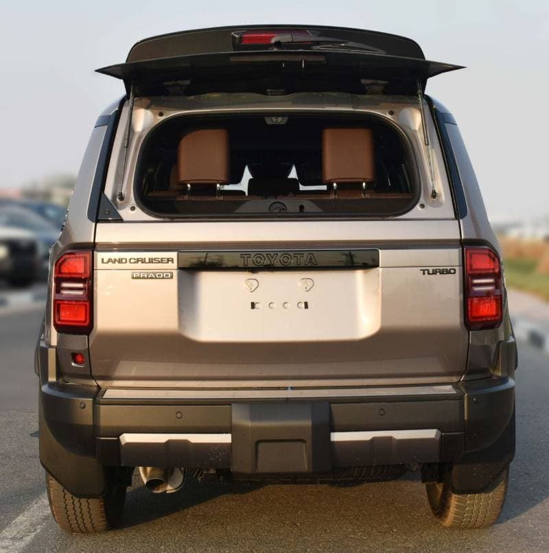 2025 Toyota Prado VXR thumbnail 7