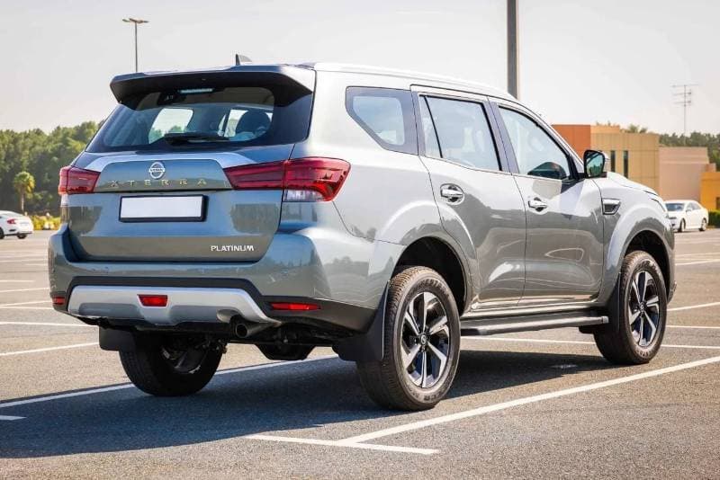 2025 Nissan X Terra PLATINUM thumbnail 4