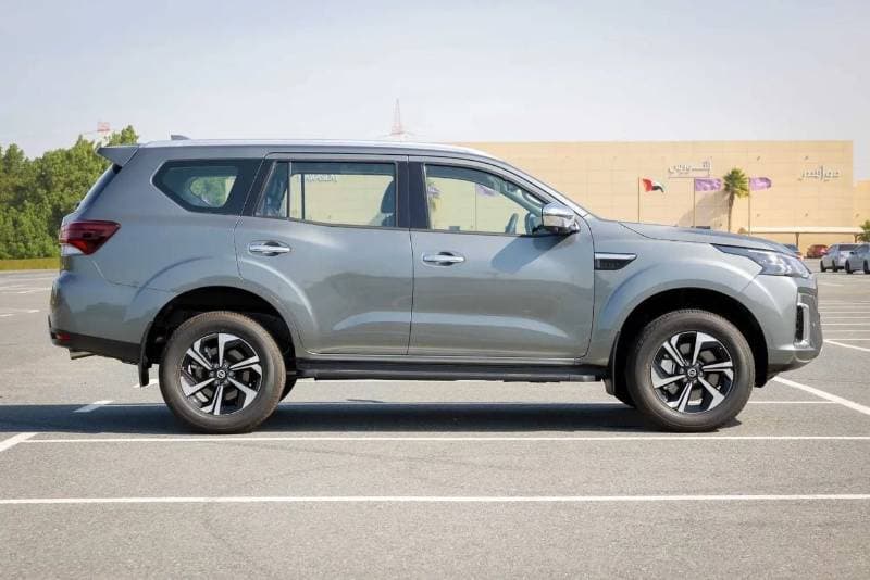 2025 Nissan X Terra PLATINUM thumbnail 8
