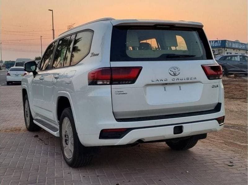 2024 Toyota Land Cruiser GXR thumbnail 5