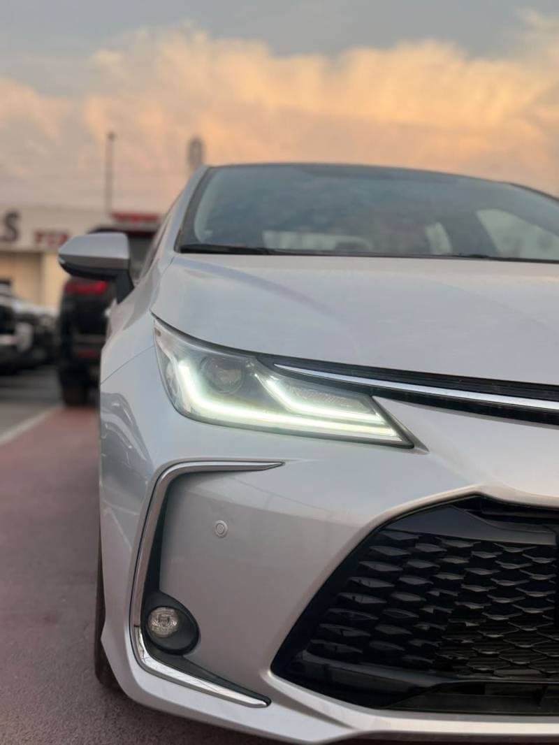 2025 Toyota Corolla GLI thumbnail 5