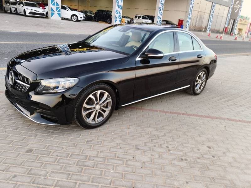 2017 Mercedes Benz C300 STANDARD thumbnail 3