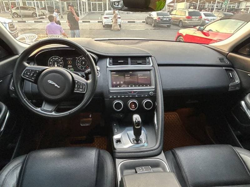 2018 Jaguar E PACE S thumbnail 8