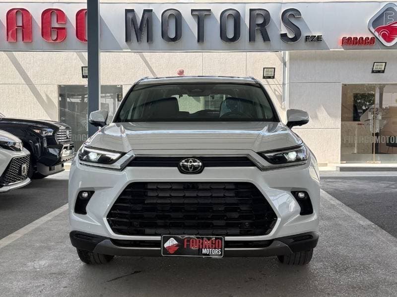 2026 Toyota Grand Highlander thumbnail 3