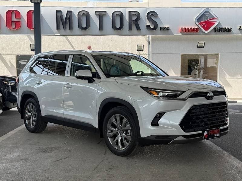 2026 Toyota Grand Highlander thumbnail 2