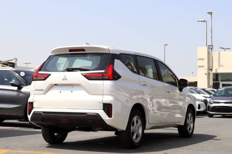 2024 Mitsubishi Xpander MEDIUM LINE thumbnail 6