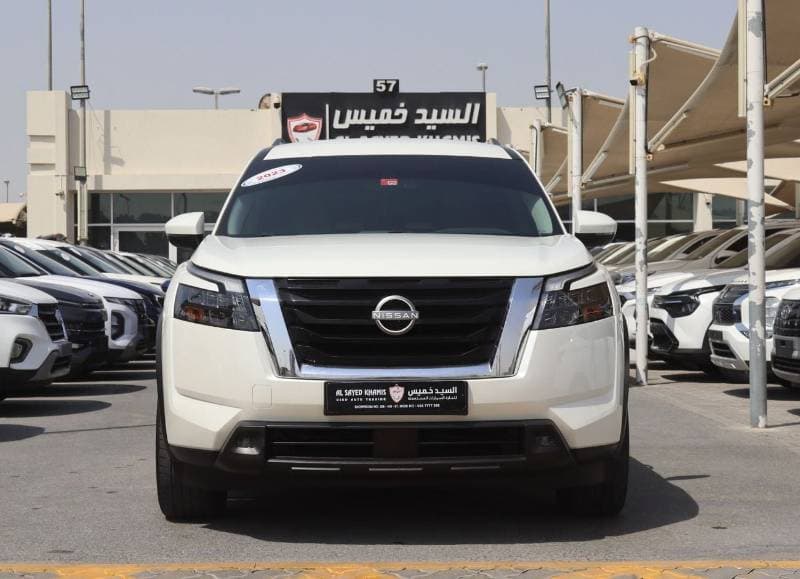 2023 Nissan Pathfinder SV
