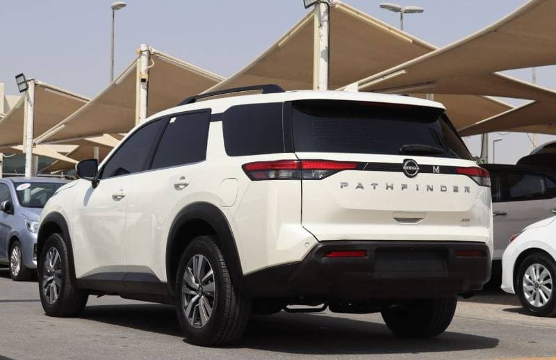 2023 Nissan Pathfinder SV thumbnail 5