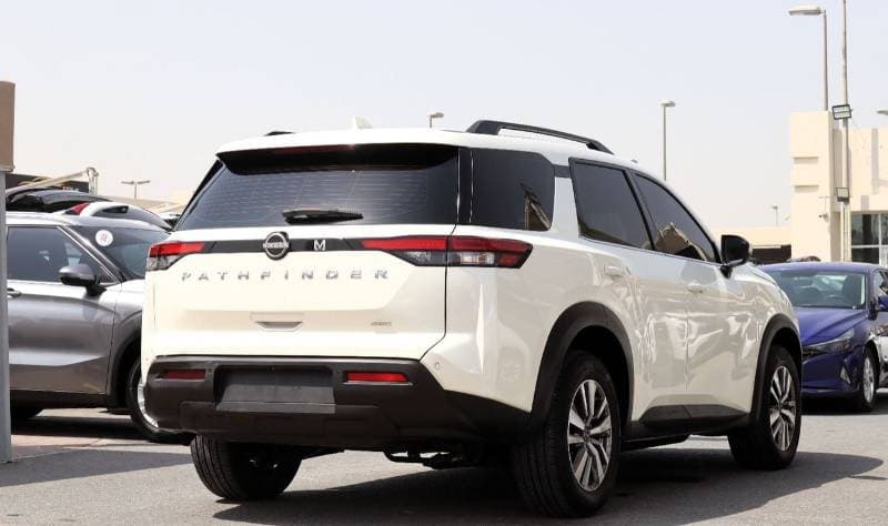 2023 Nissan Pathfinder SV thumbnail 6