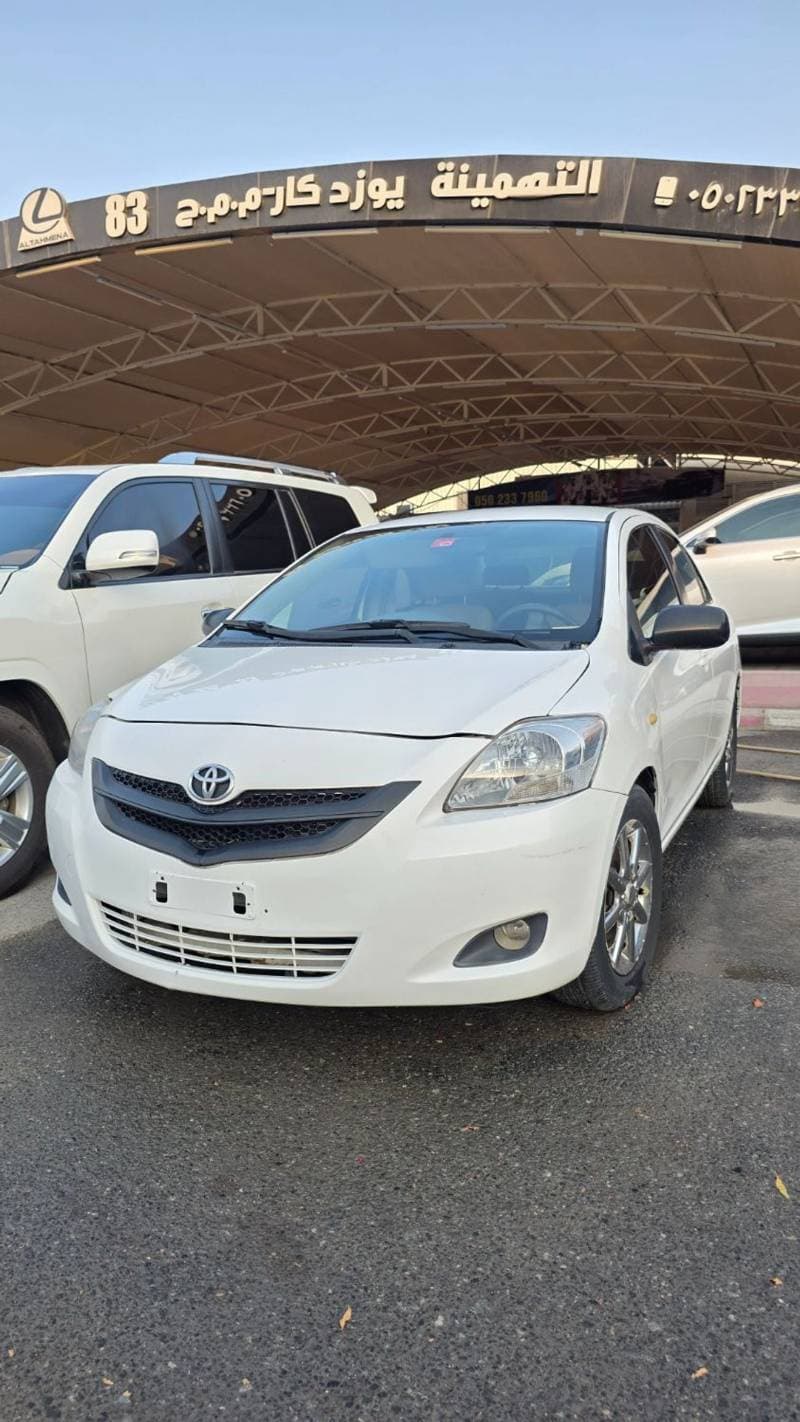 2009 Toyota Yaris BASE thumbnail 2
