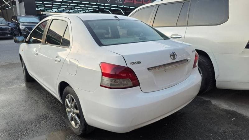 2009 Toyota Yaris BASE thumbnail 4