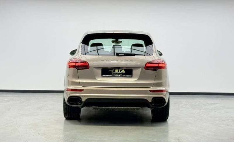 2016 Porsche Cayenne STANDARD thumbnail 5
