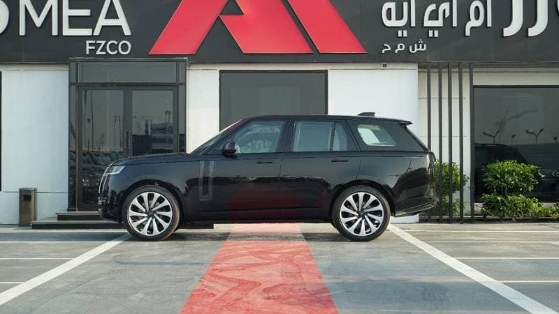 2027 Land Rover Range Rover thumbnail 7