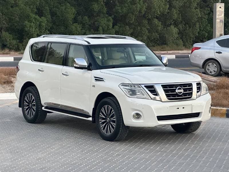 2017 Nissan Patrol LE T2 TITANIUM thumbnail 4