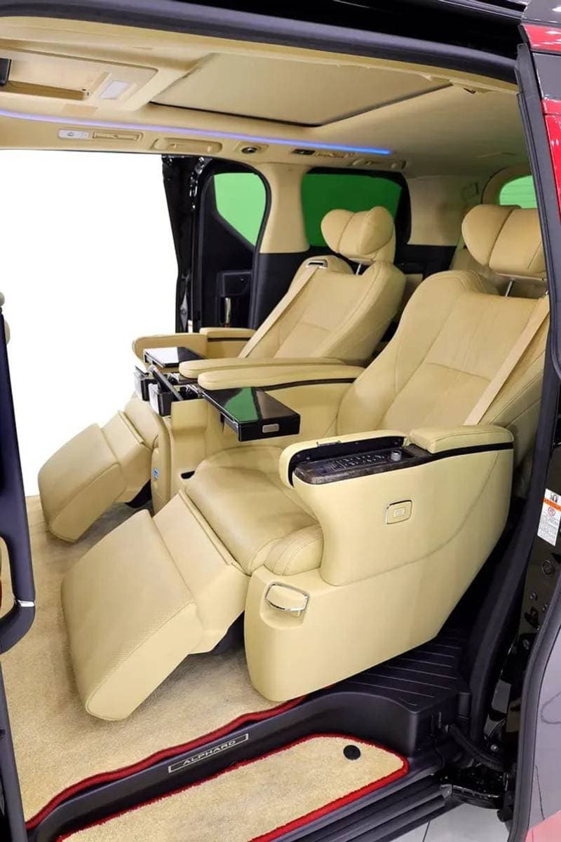 2023 Toyota Alphard thumbnail 5