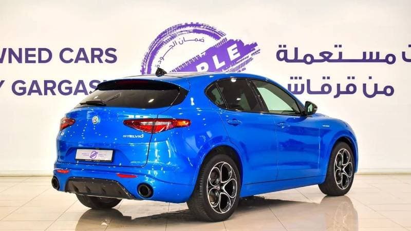 2022 Alfa Romeo Stelvio VELOCE thumbnail 6