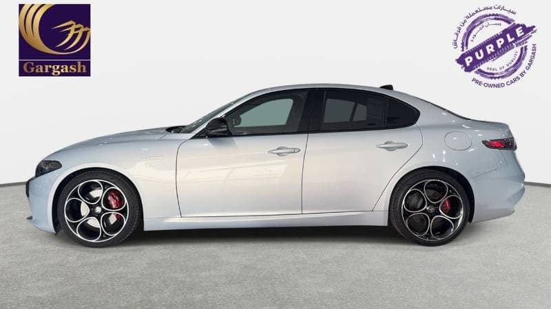 2025 Alfa Romeo Giulia VELOCE thumbnail 4