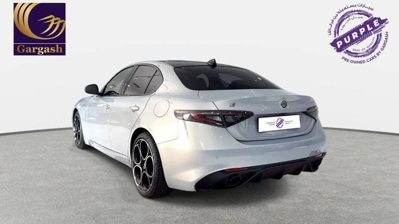 2025 Alfa Romeo Giulia VELOCE thumbnail 6