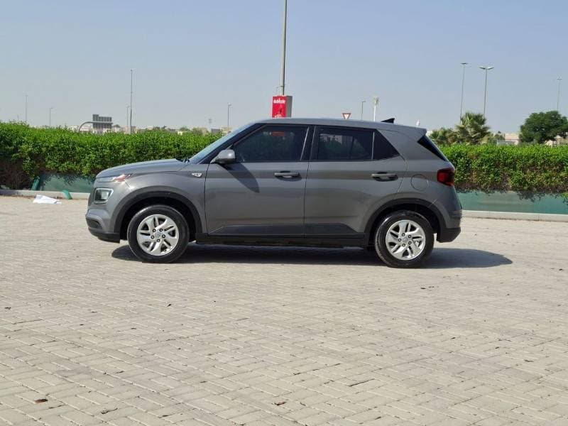 2021 Hyundai Venue SEL thumbnail 3