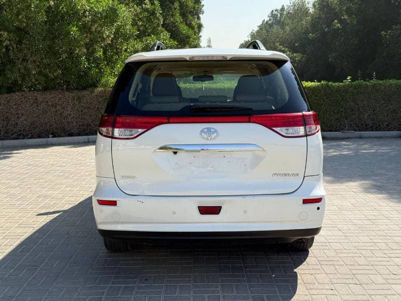 2020 Toyota Previa SE thumbnail 4