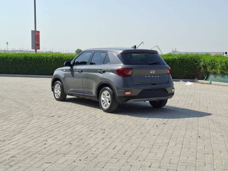 2021 Hyundai Venue SEL thumbnail 5