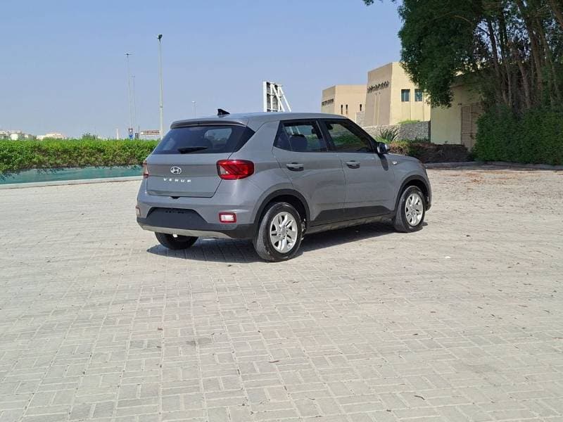 2021 Hyundai Venue SEL thumbnail 7