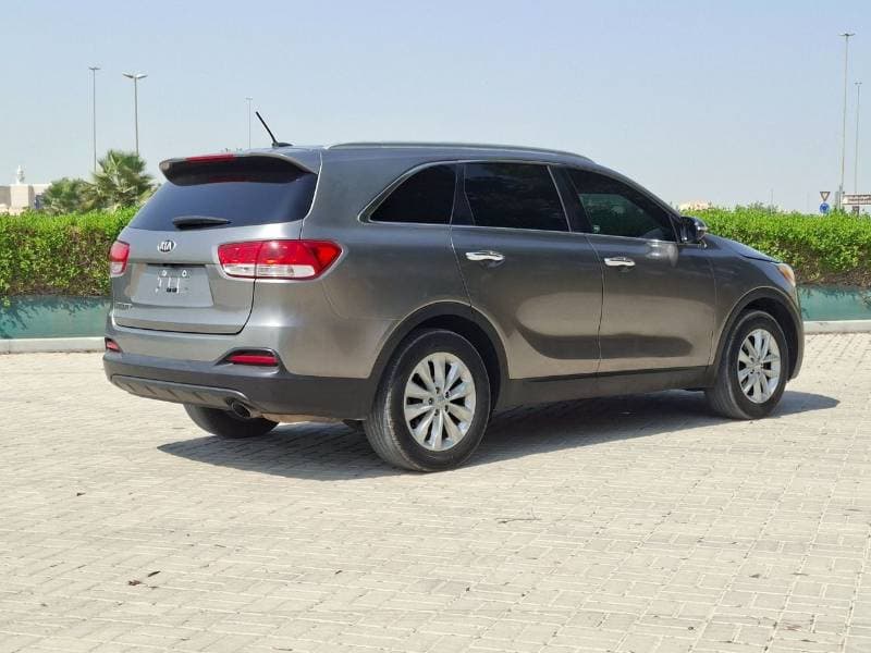 2017 Kia Sorento EX thumbnail 6