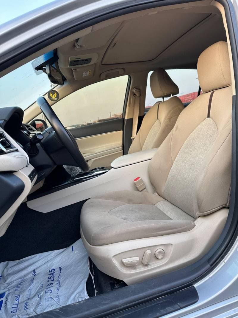 2018 Toyota Camry SE thumbnail 8