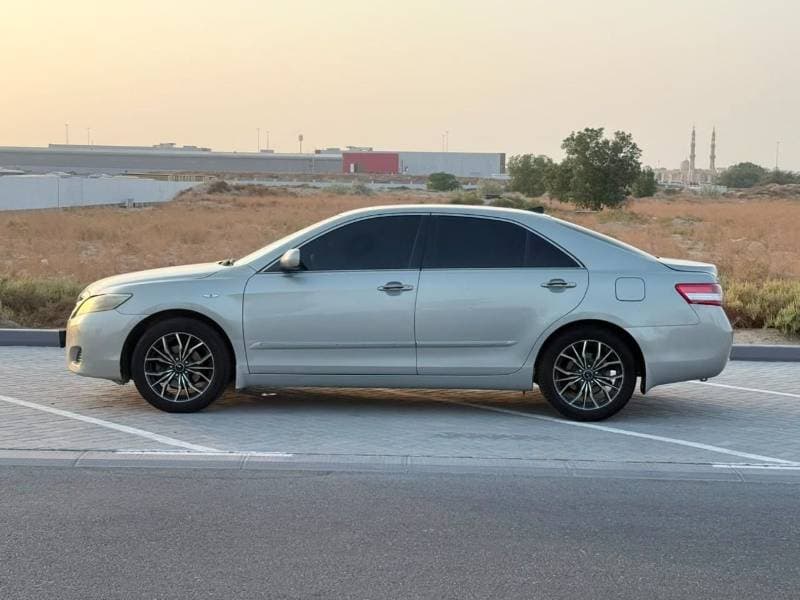 2011 Toyota Camry thumbnail 3