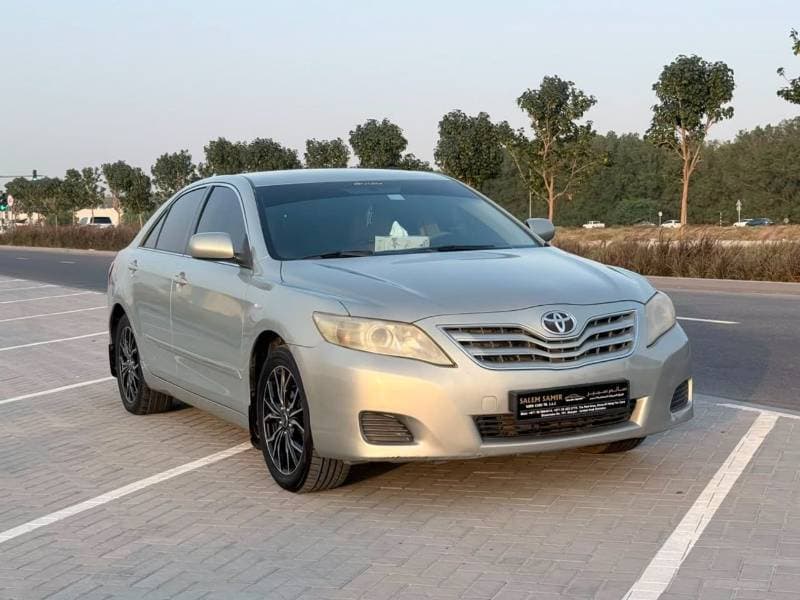 2011 Toyota Camry thumbnail 6