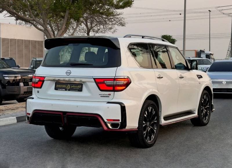 2024 Nissan Patrol NISMO thumbnail 7