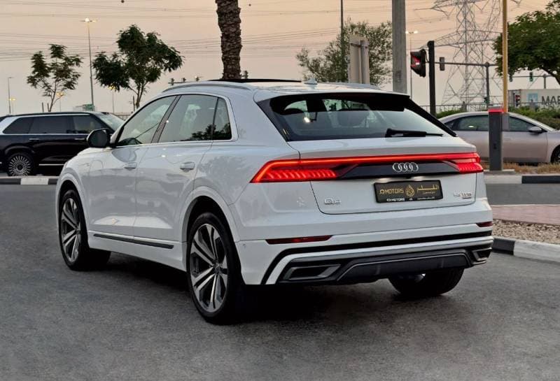 2019 Audi Q8 55 TFSI S LINE thumbnail 5