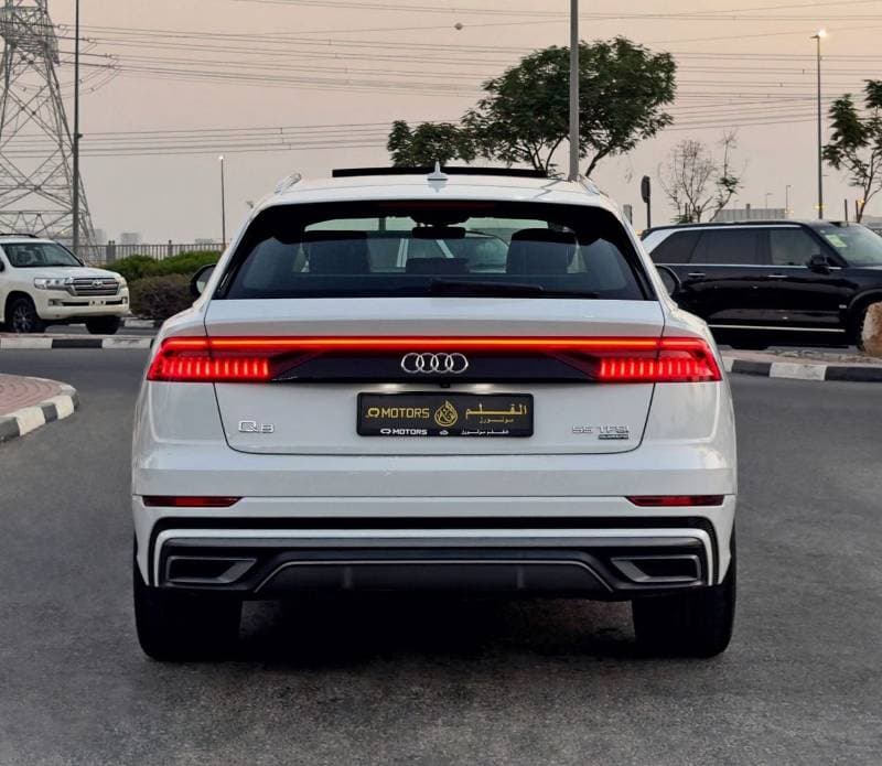 2019 Audi Q8 55 TFSI S LINE thumbnail 6