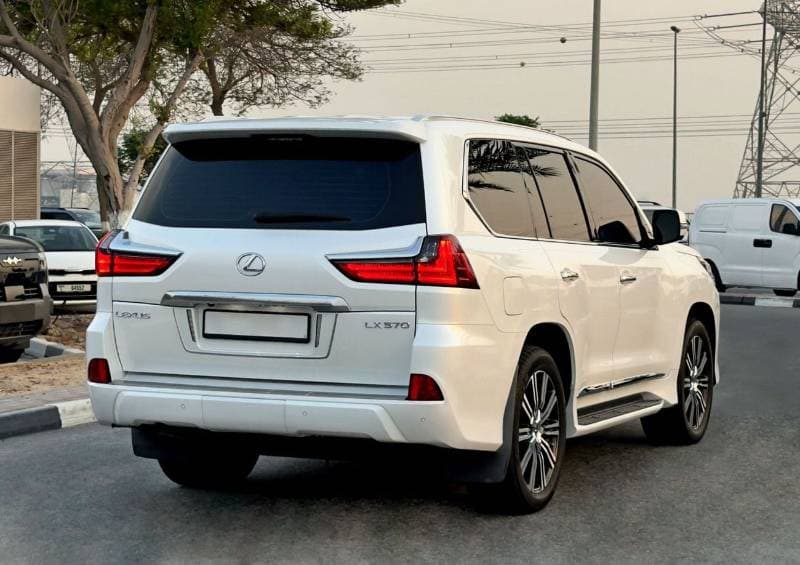 2021 Lexus LX570 PLATINUM thumbnail 7