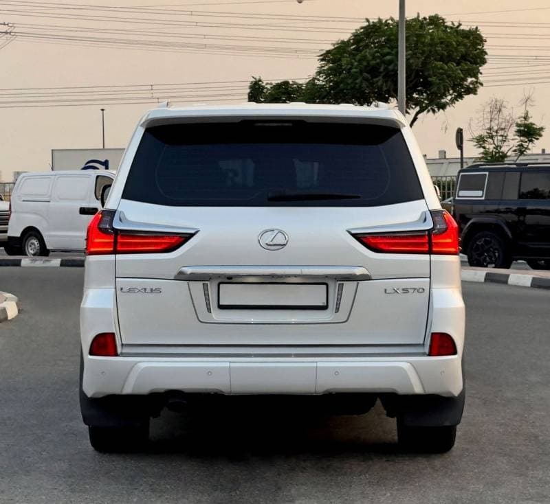 2021 Lexus LX570 PLATINUM thumbnail 6