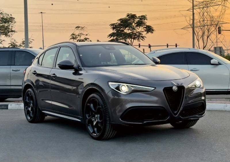 2022 Alfa Romeo Stelvio VELOCE thumbnail 3